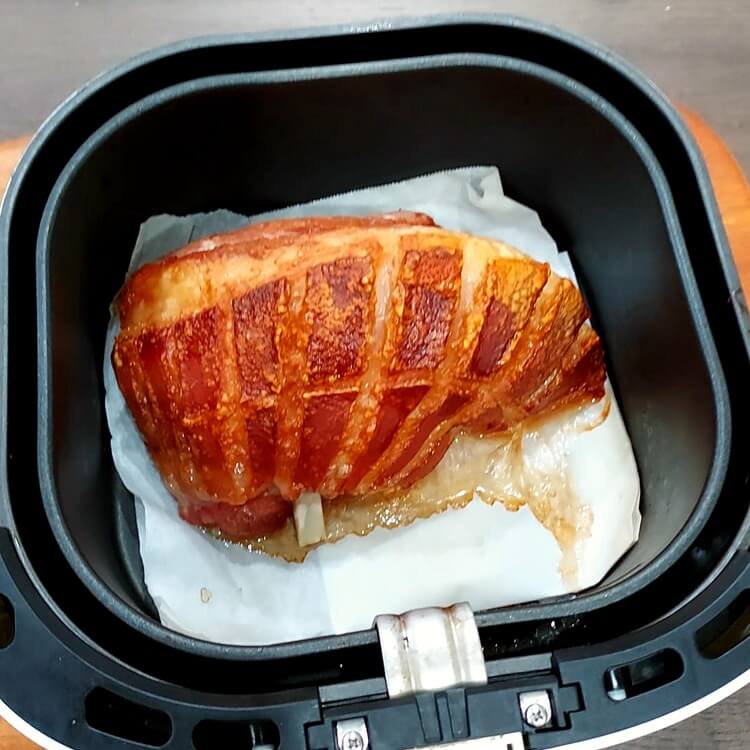 German Pork Knuckle (unbaked, half & full size) littleeurope.tw